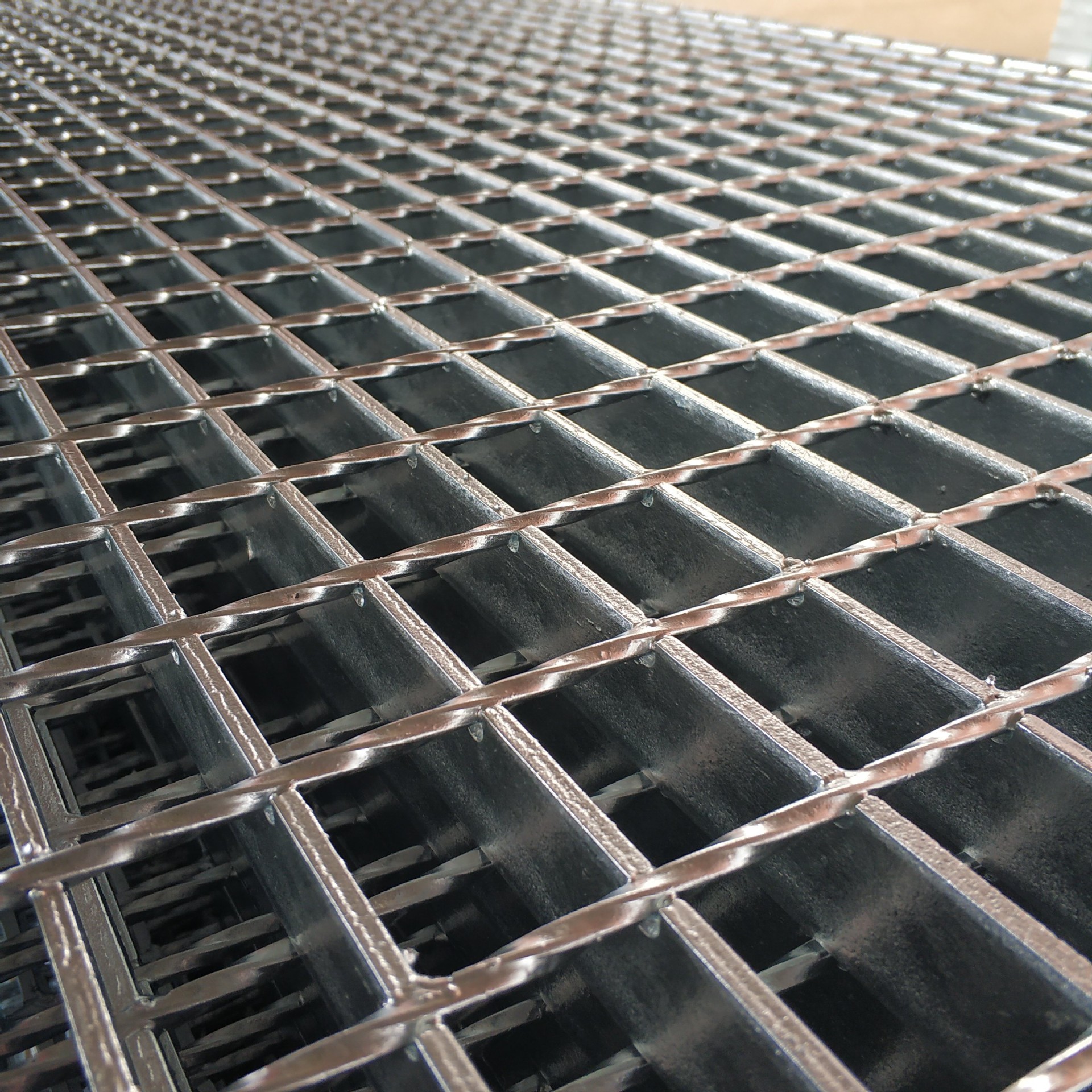 Everything You Need to Know About In Grating: Applications, Benefits & Trends