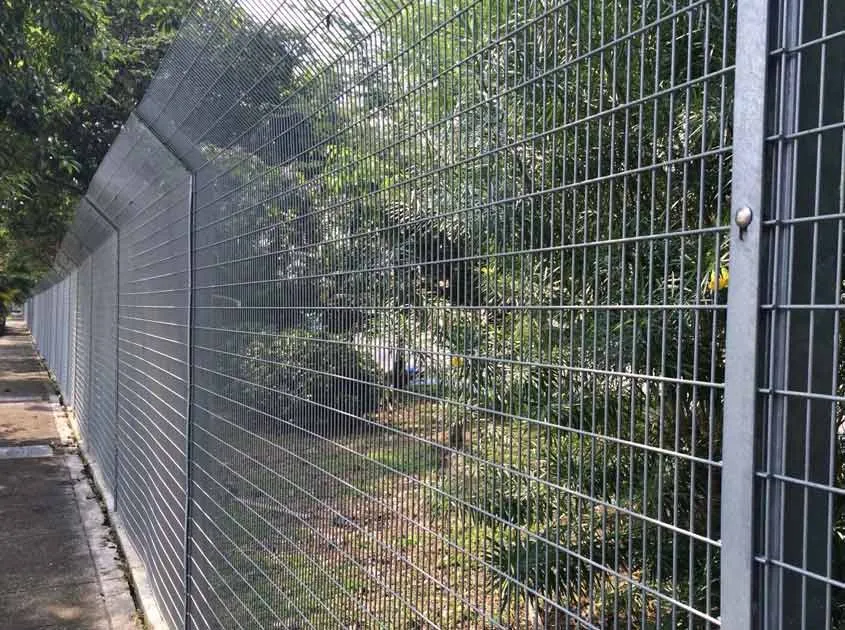 The Garden Guardian: Why Square Wire Mesh Fencing is the Smart Choice